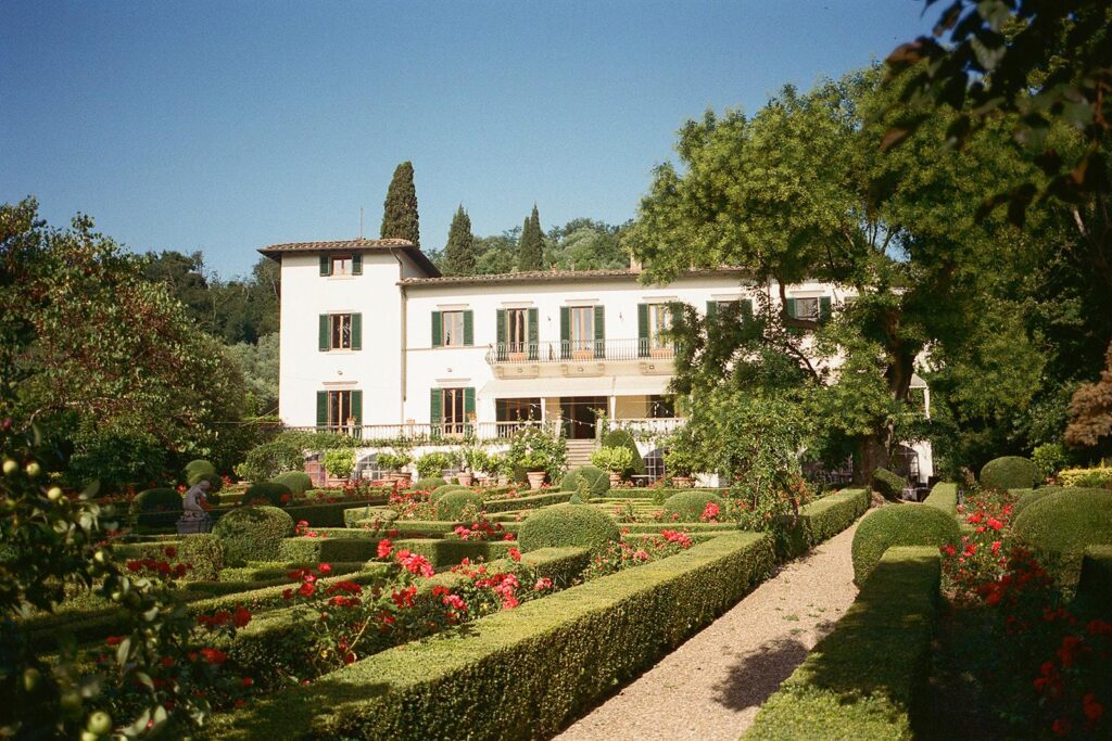 villa garden (3)